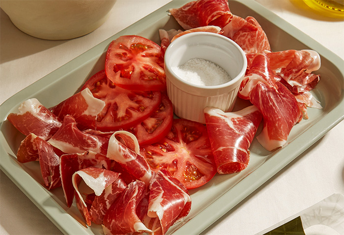 Desayuno Legado Ibérico tomate y sal