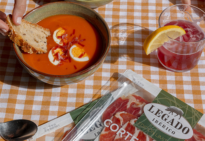 Salmorejo con Jamón Legado Ibérico